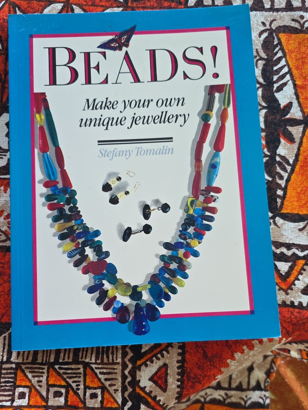 Vintage Beads! -Make Your own Jewelry Book By Stefany Tomalin